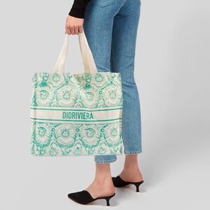 Dioriveria Canvas Tote